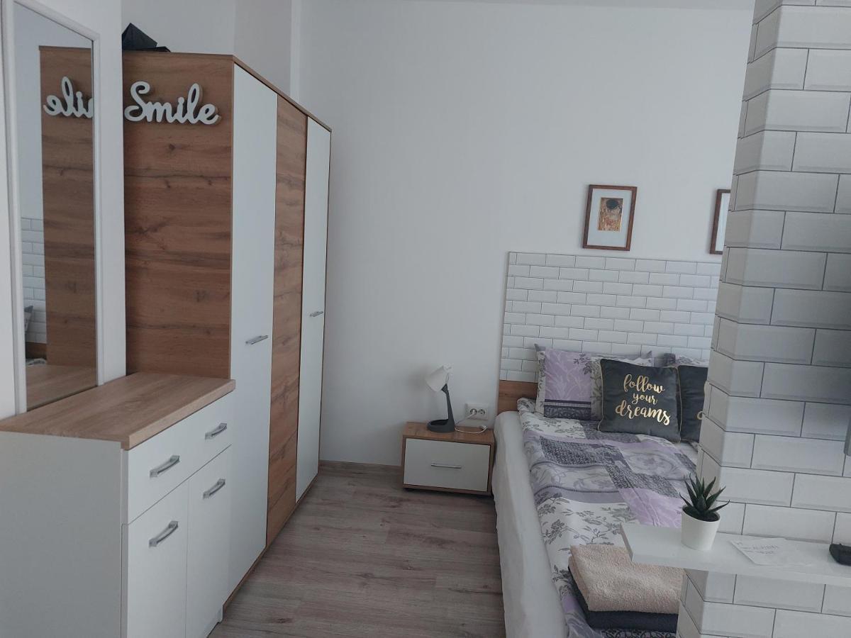 Breezy Studio 5 Warna Zewnętrze zdjęcie